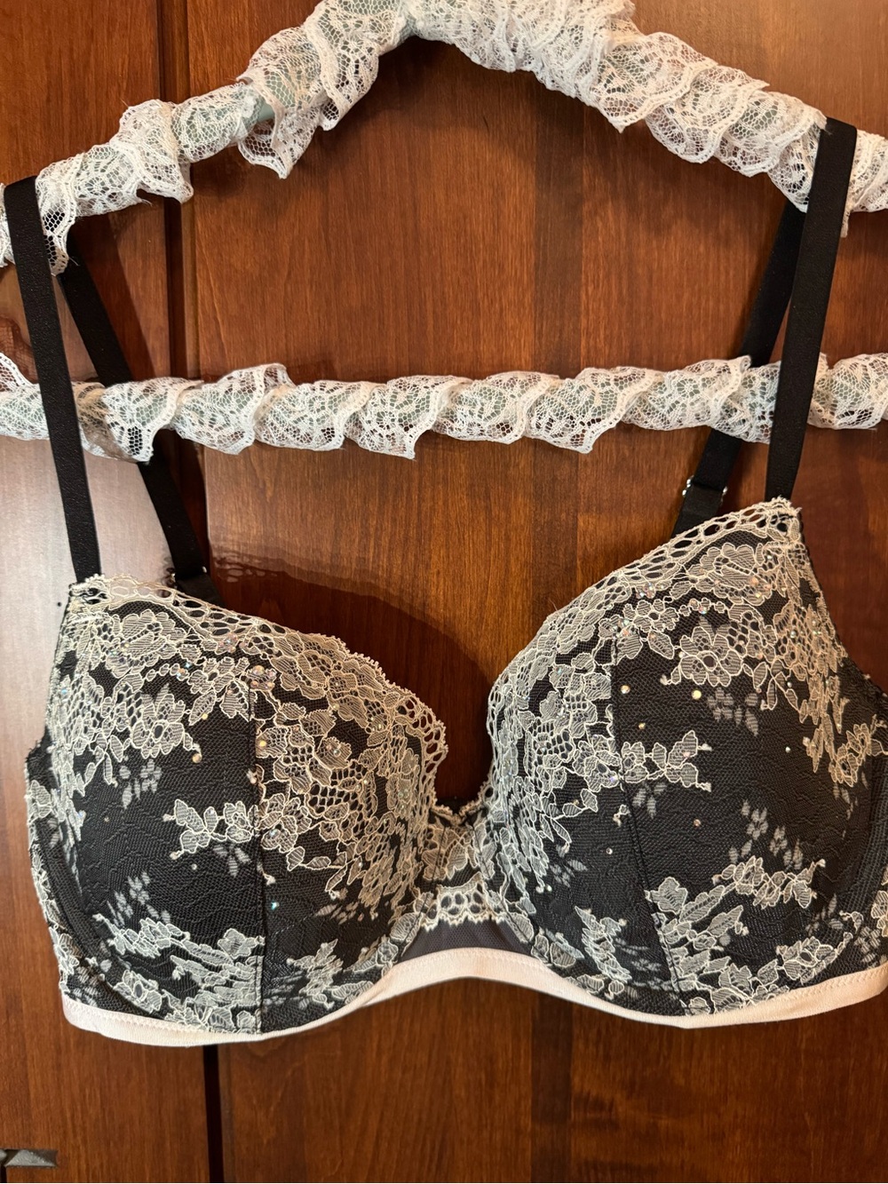Victoria's Secret Black Bra with Cream Lace Overlay 36 D